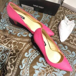 Nine West Fuchsia Textured Pointed-Toe Mid Heels